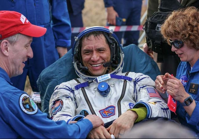 NASA Astronaut Returns to Earth After 371 Days