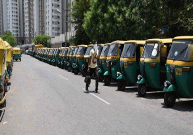 Widespread support to call for strike by private transporters against free travel scheme in Karnatak