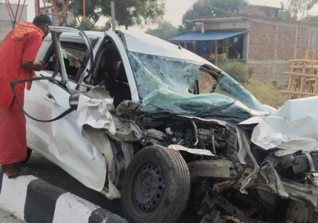 Horrific road accident on Azamgarh-Varanasi Highway