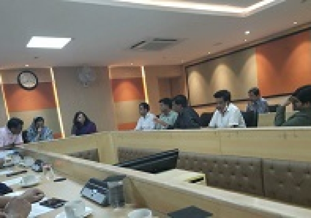 नगर निगम कमिश्नर अनंदिता मित्रा  मेयर  सरबजीत कौर ढिल्लों  डिप्टी मेयर अनूप गुप्ता तथा निगम के अधिकारियों के साथ शहर के व्यापारियों की बैठक आयोजित की गई