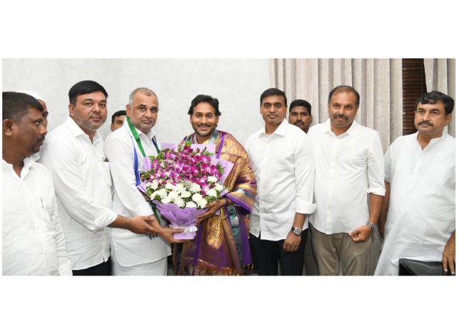 TDP leader S Balasubramanyam joined YSR Party