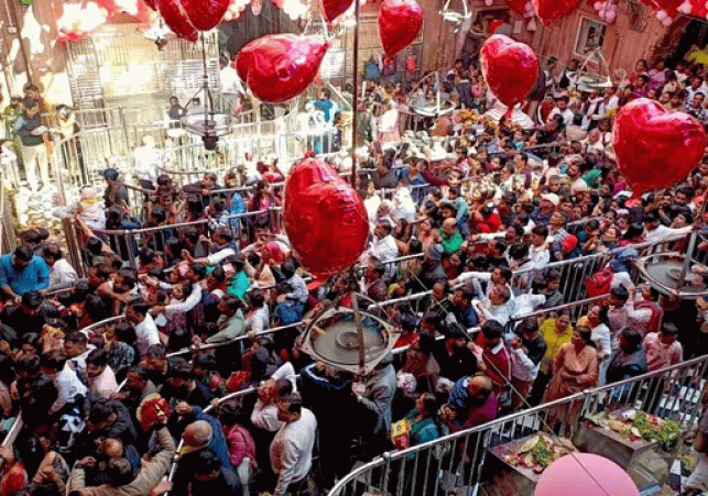 Work on installing railings at Thakur Banke Bihari temple begins