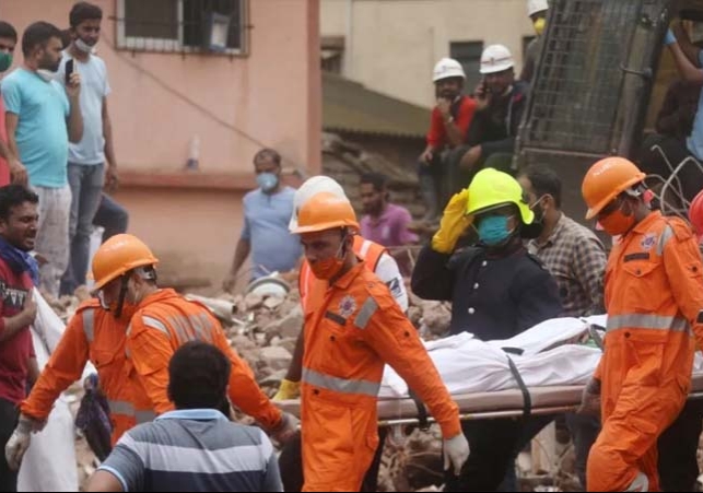 Barabanki Building Collapsed 2 Dead Some Injured 