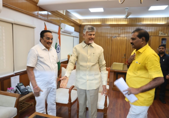 Chandrababu Naidu met with Union Minister of Jal Shakti