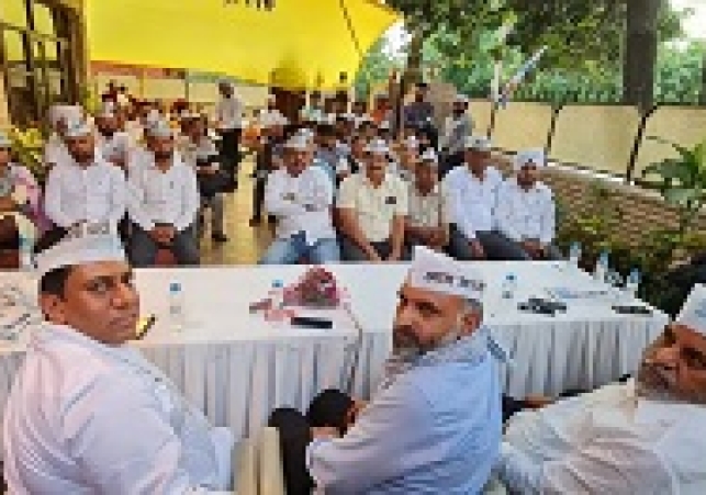 सदस्यता अभियान की तैयारियों को लेकर आम आदमी पार्टी की बैठक उत्तरी हरियाणा जोन के सचिव योगेश्वर शर्मा के आवास पर हुई