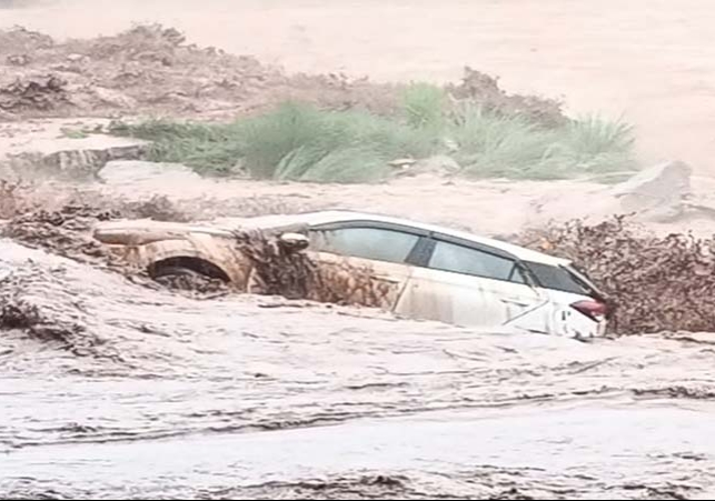 PANCHKULA BIG BREAKING Car Flow away in Ghaggar River 