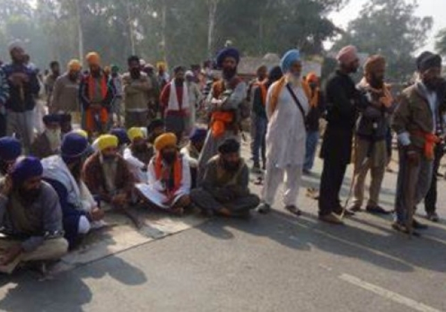 Sikh Volunteers Build 8-km Road in Punjab Without Permission