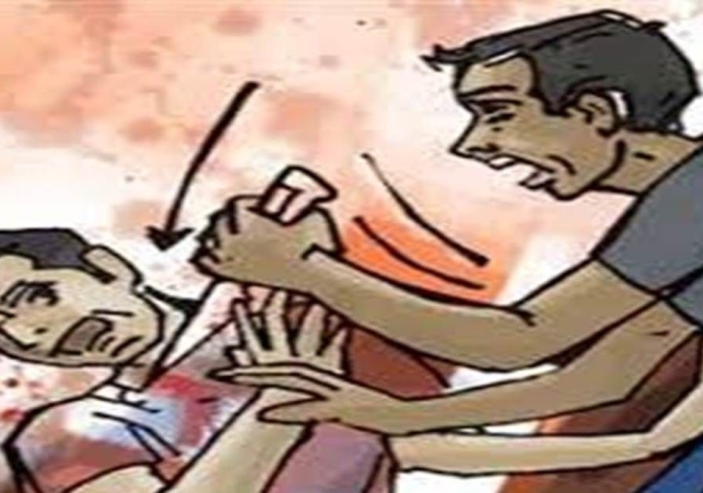 Mobile Phone and Cash Looted at Knife Point