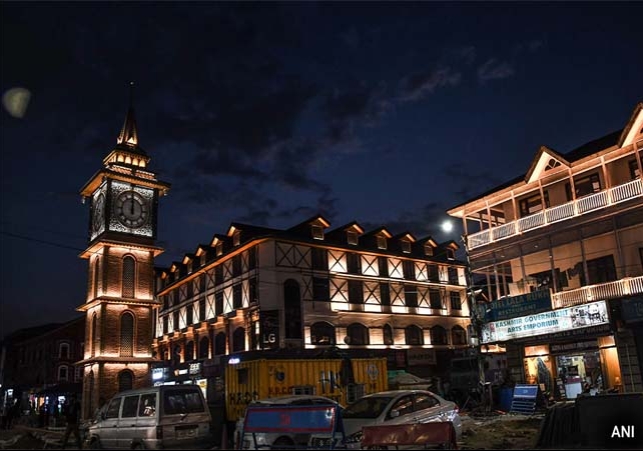 Srinagar Lal Chowk Clock Tower Got Amazing Look