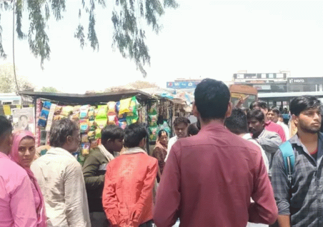 High-Voltage Drama on Agra Highway