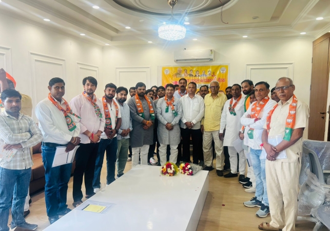 Workers should Spread the Achievements and Welfare Schemes