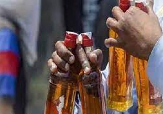 आबकारी विभाग ने अवैध शराब बनाने वालों पर कार्यवाही की