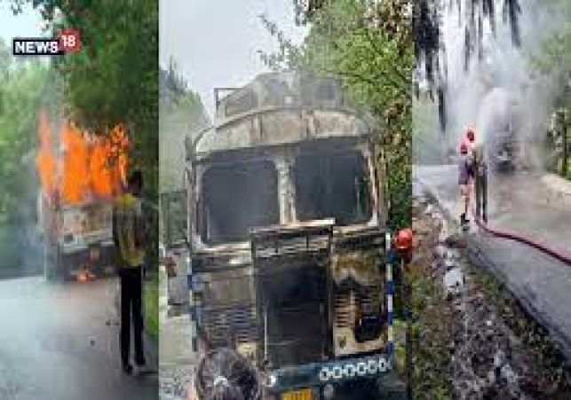 मनाली के रोहतांग मार्ग पर तेल टैंकर में आग लगने से अफरातफरी
