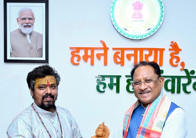 Dr. Premasai Ji Maharaj meets Chief Minister Vishnu Deo Sai