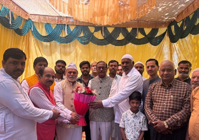 Satya Pal Jain extended Eid