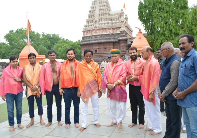 Union Minister Arjun Ram Meghwal visited Ghrishneshwar Jyotirlinga