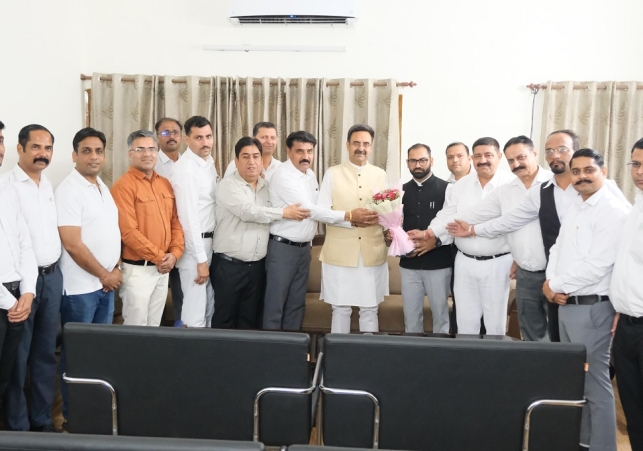 Delegation of Lawyers met Vidhan Sabha Speaker
