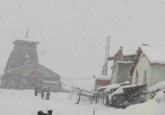Winter Returns to Uttarakhand