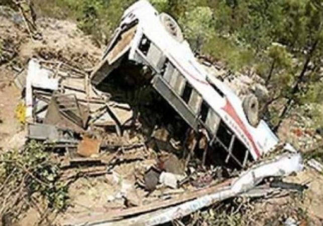1 Dead, 18 Injured in Mandi Bus Accident as Vehicle Falls Into Gorge