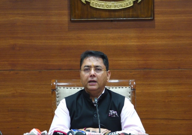 Aman Arora posed Eight Questions to Amit Shah