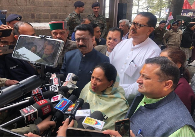 Himachal Congress submits memorandum to President through Governor demands formation of JPC in Adani case