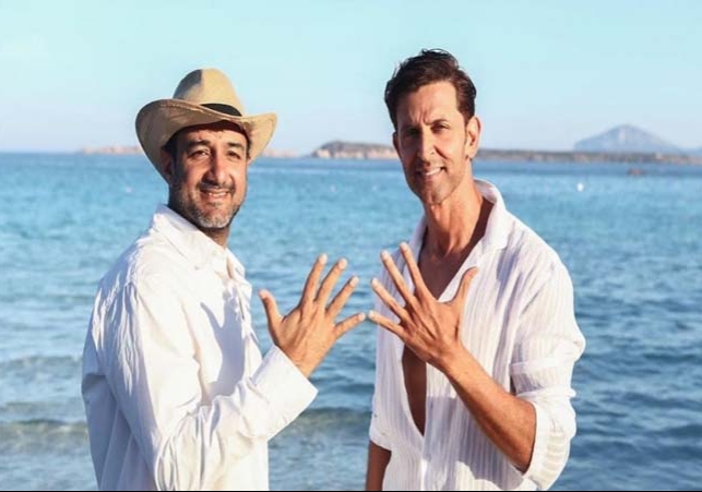 Hrithik Roshan Siddharth Anand celebrate 10 years of creative collaboration