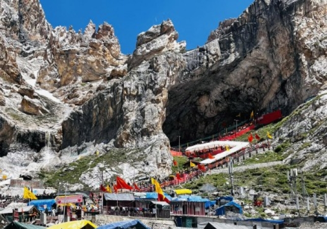 Amarnath Yatra 2025 Begins from Baltal & Nunwan | First Batches Flagged Off with Bhakti & Security