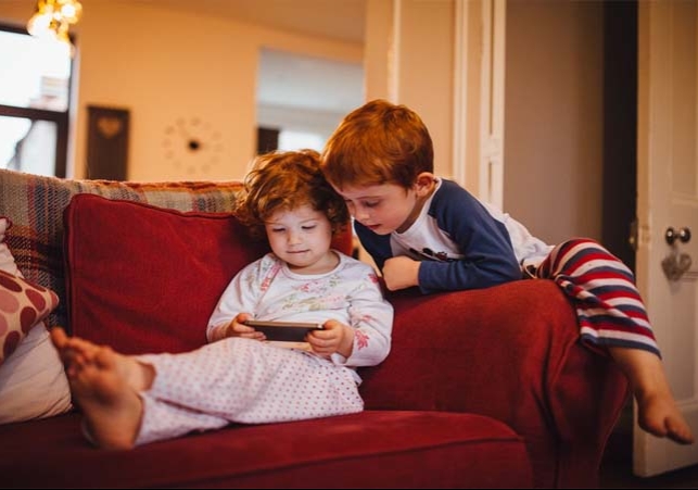 How To Control Kids Mobile Screen Time?