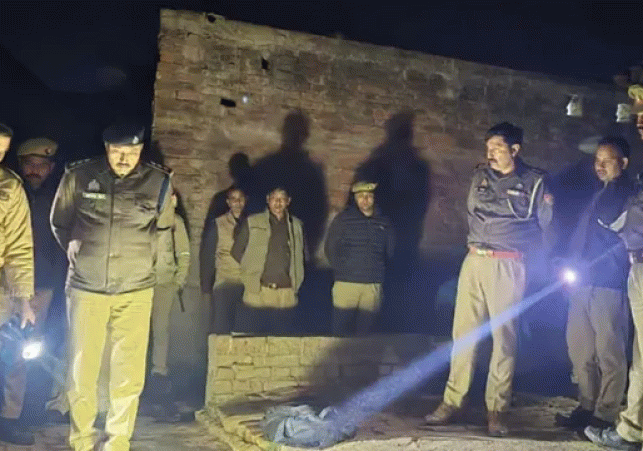 Etawah  48 year old man involved in love