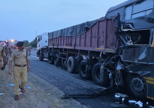 Horrific road accident in Mathura