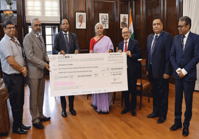 Government gets Rs 5304 crore dividend from 3 public sector banks for FY 2025