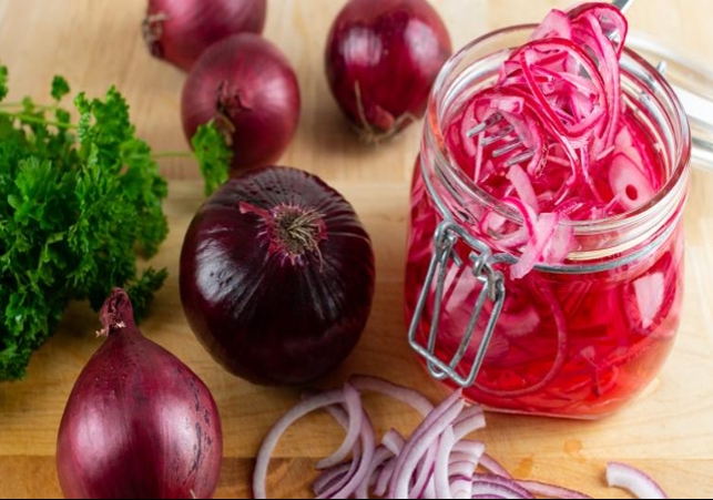 What benefits we get from onion in this summer.