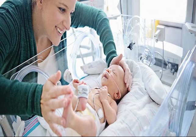Best Tips Should Follow Mother For Premature Baby Health