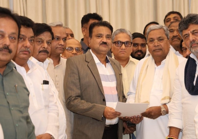 Chief Minister Siddaramaiah Tenders Resignation