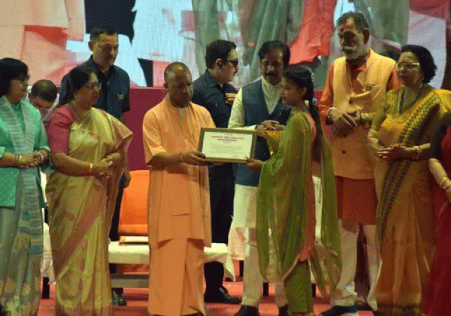 CM Yogi handed over gifts worth crores and appointment