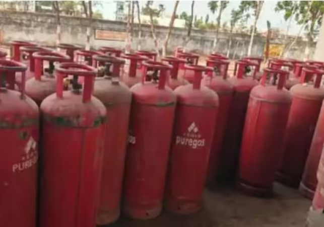Three Arrested in ₹1.5 Crore Gas Theft Case