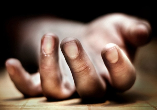 4 Dead