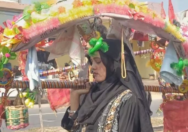 Sambhal: Couple wearing burqa for performing Jalabhishek