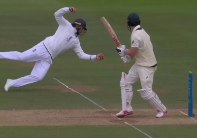 Joe Root Took Stunned Catch ENG vs AUS 2nd Test