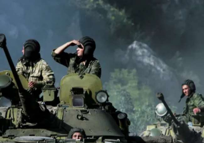 रूस के हमलों के बीच यूक्रेन को 2