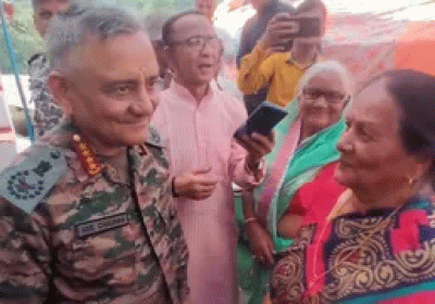 CDS Anil Chauhan became emotional after reaching