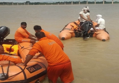 Banda Boat Accident Update: उफनाती कालिंदी में लापता लोगों की तलाश जारी