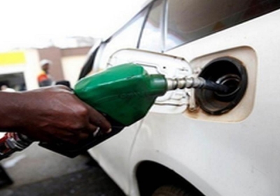 शहबाज शरीफ सरकार ने घटाए पेट्रोल और डीजल के दाम