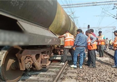 Goods Train Derailed in Jhansi