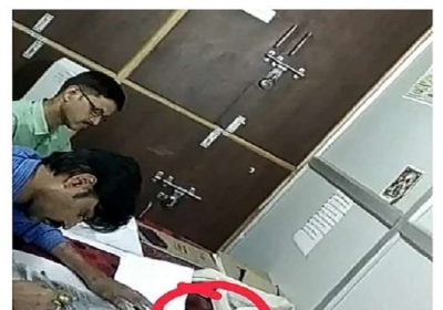 लखनऊ में सीएचसी में डाक्टर की मेज पर पिस्टल का वीडियो वायरल होने के बाद डिप्टी सीएम का एक्शन