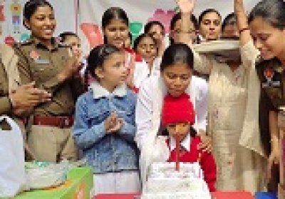पंजाब पुलिस ने सप्ताह भर विभिन्न गतिविधियां करवा के अंतरराष्ट्रीय महिला दिवस मनाया