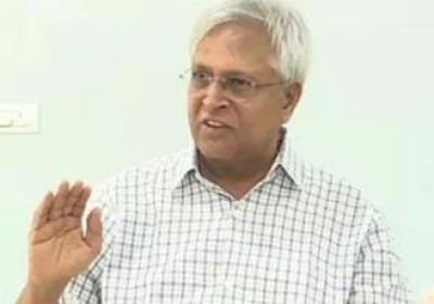 Sensational comment by Vundavalli Arun Kumar