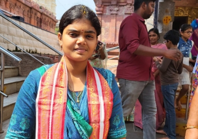 Archery player Surekha reached Mangalgiri Narasimhaswamy Temple