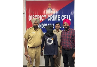 District Crime Cell Police Arrested the Accused