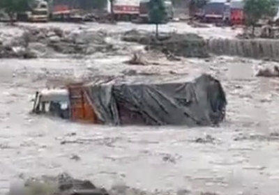 Himachal Rains Wreak Havoc: Beas Overflows